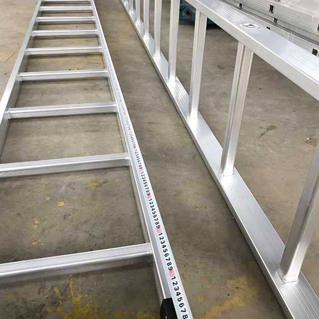 Steiger aluminium rechte ladders